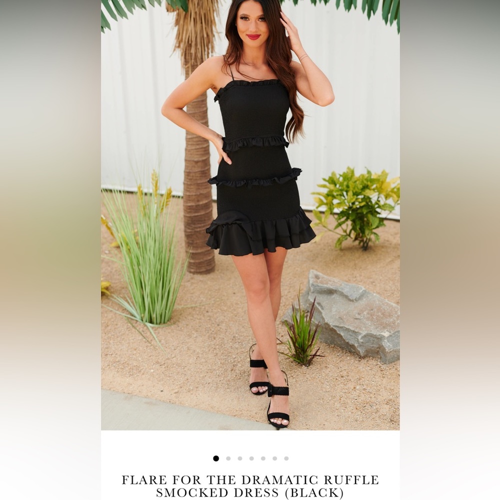 Flared Fore Dramatic Ruffled Smoked - image 1